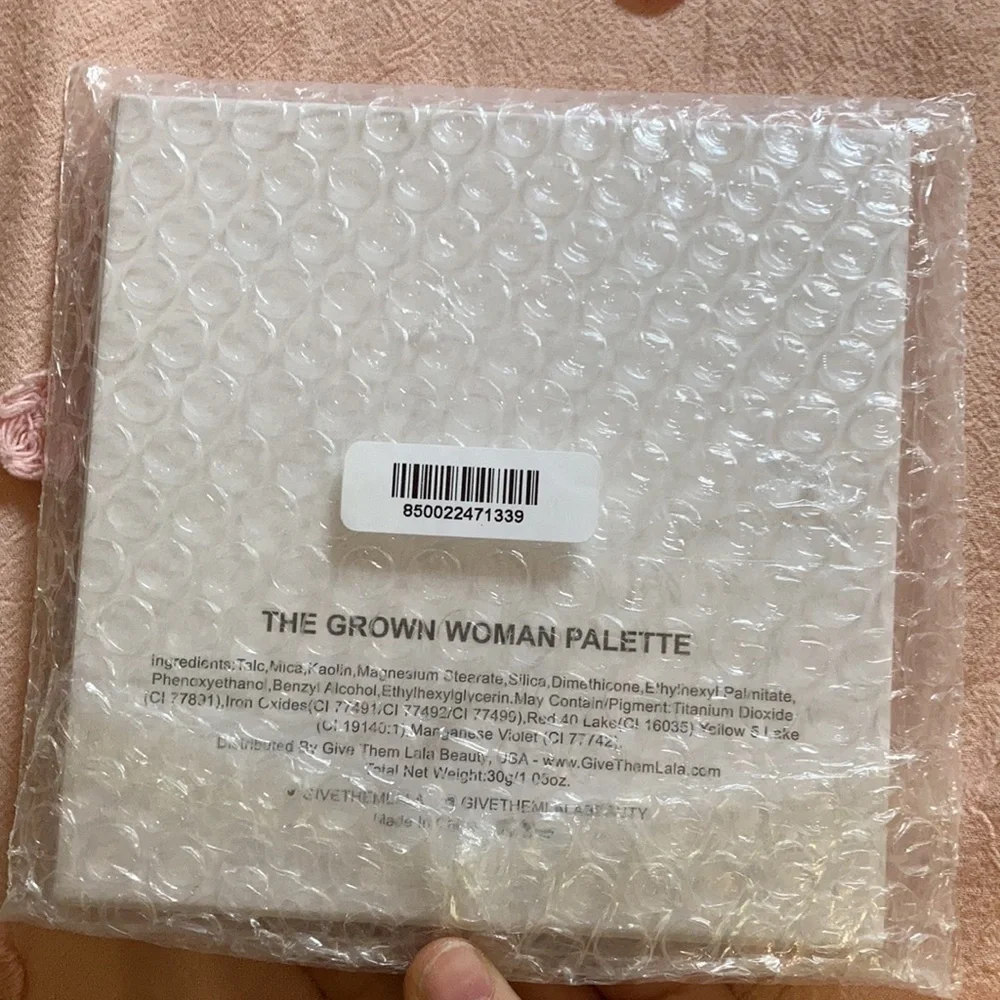 Give Them LaLa Beauty | The Grown Woman Palette